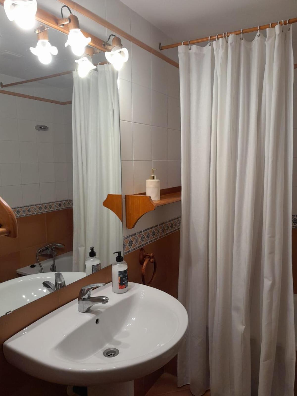 Apartamentos Nevados 24610 Benasque Zewnętrze zdjęcie
